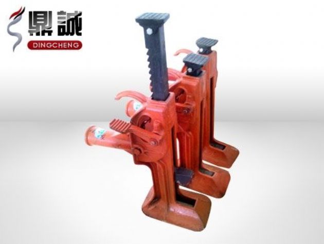 點(diǎn)擊查看詳細(xì)信息<br>標(biāo)題：齒條式起道機(jī) 閱讀次數(shù)：4319